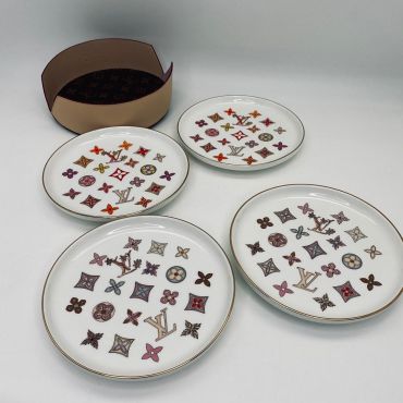 Набор из 4-х тарелок  Louis Vuitton LUX-39303