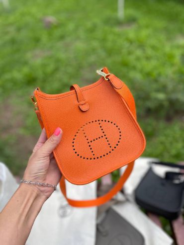 Evelyne mini Guess LUX-54956