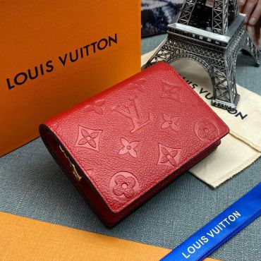 Кошелёк Louis Vuitton LUX-46982