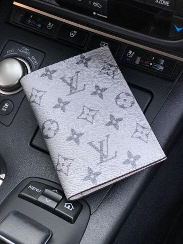 Обложка на паспорт Louis Vuitton LUX-48129