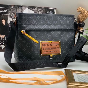 Сумка   мужская Louis Vuitton LUX-30439