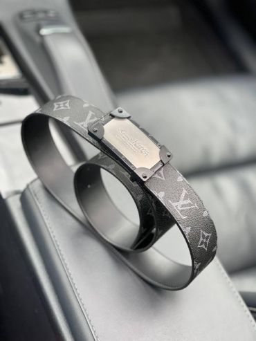 Ремень двусторонний Louis Vuitton LUX-55290