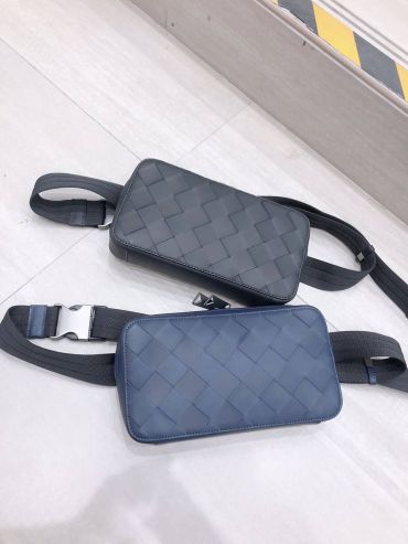 Сумка-слинг Bottega Veneta LUX-64730