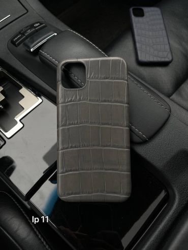 Чехол на iPhone 11  LUX-66575