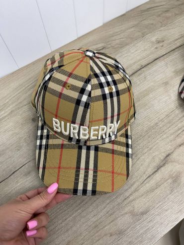 Бейсболка Burberry LUX-85117