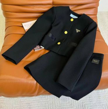  Костюм женский Prada LUX-104073