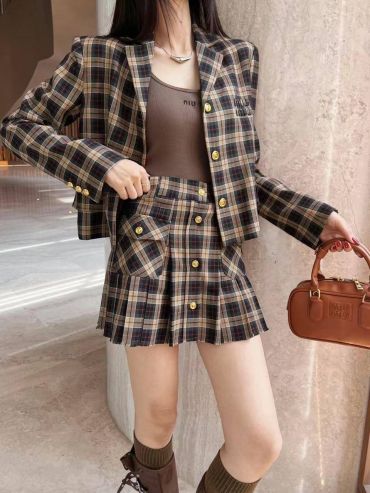  Костюм женский  Miu Miu LUX-116111