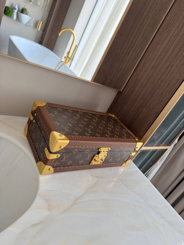 Сундук для хранения  Louis Vuitton LUX-117922
