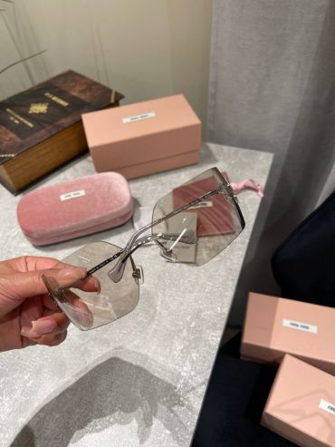 Очки  Miu Miu LUX-122582