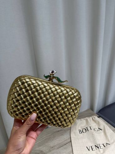 Клатч  Bottega Veneta LUX-124699