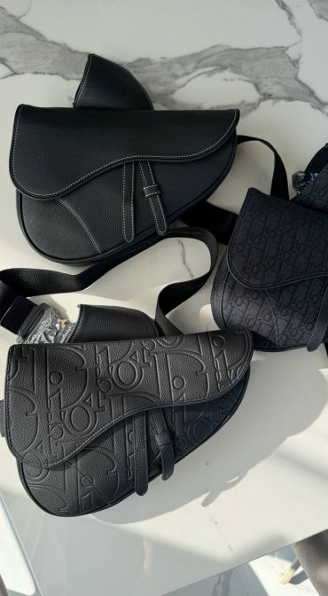 Сумка-слинг  Christian Dior LUX-131470