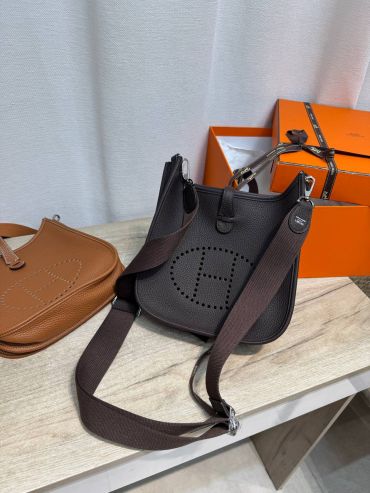 Сумка женская Evelyne 23 cm Clemence leather Hermes LUX-132696