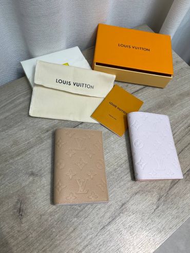Обложка на паспорт Louis Vuitton LUX-135053