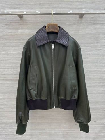 Кожаный бомбер  Bottega Veneta LUX-136130