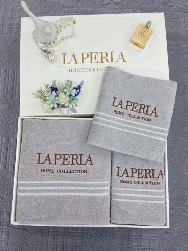 Комплект из трёх полотенец