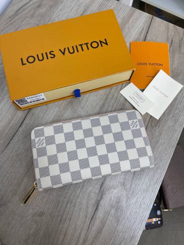 Кошелек Louis Vuitton LUX-62357