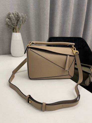 Сумка женская 24 см Loewe LUX-115325