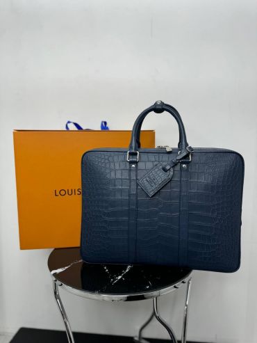 Портфель из натуральной кожи крокодила Louis Vuitton LUX-128485