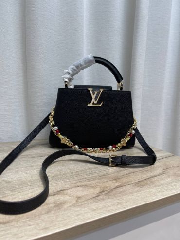 Сумка женская Capucines Louis Vuitton LUX-135552