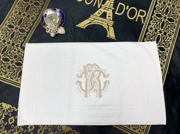 Коврик для ног в ванную