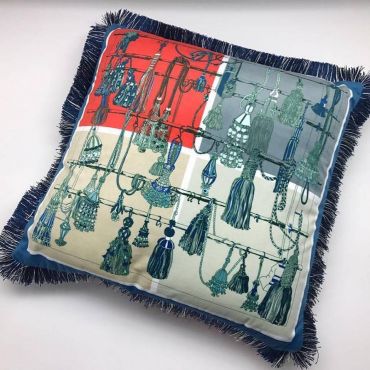 Декоративная подушка  АКС-1236-DB3