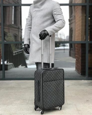  Чемодан Louis Vuitton LUX-8086