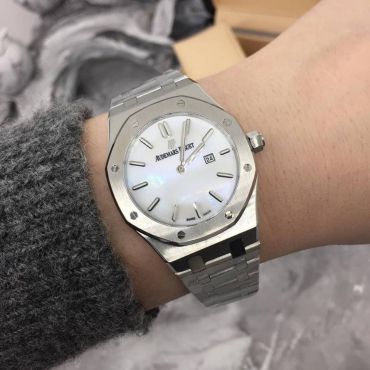 Часы женские Audemars Piguet LUX-7940