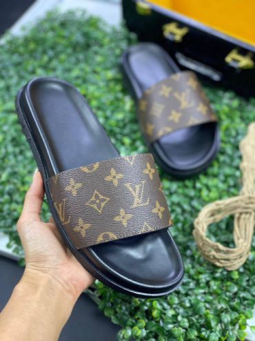 Шлёпанцы Louis Vuitton LUX-53561