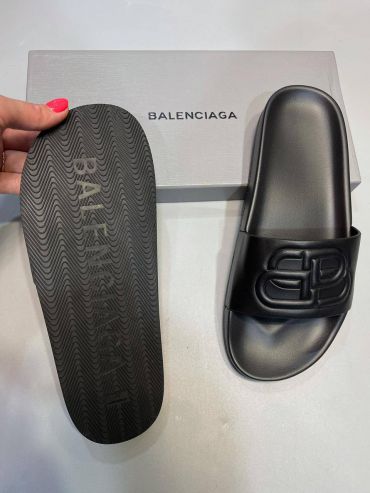 Шлёпанцы Balenciaga LUX-52389
