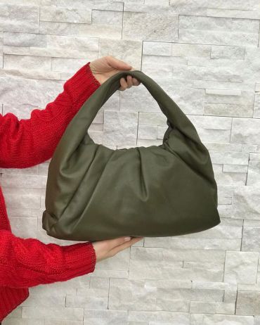 Сумка женская THE SHOULDER POUCH IN VITELLO Bottega Veneta LUX-23179