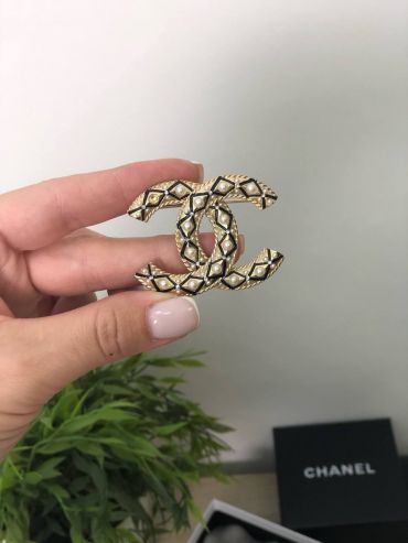 Брошь Chanel LUX-52597