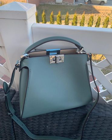 PEEKABOO ICONIC ESSENTIALLY 30 Fendi LUX-29758