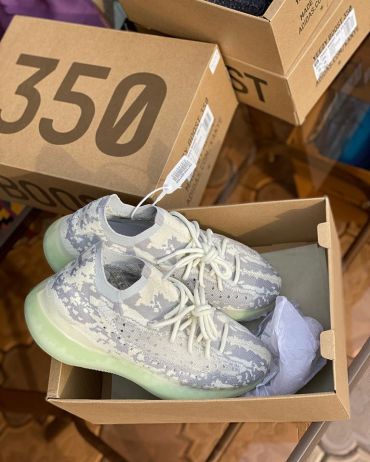 Кроссовки мужские Yeezy Boost Adidas LUX-23343