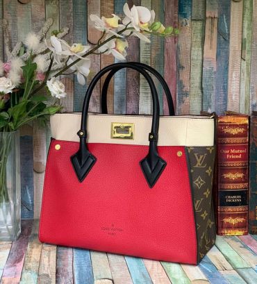 Сумка-тоут On My Side Louis Vuitton LUX-30236