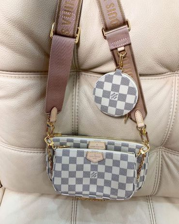   АКСЕССУАР MULTI POCHETTE    Louis Vuitton LUX-30342