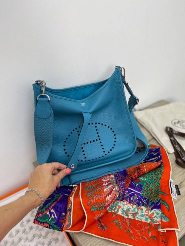 Evelyne Hermes LUX-56035