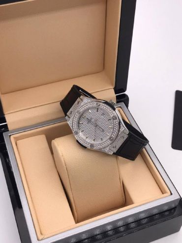 Часы Hublot LUX-53545