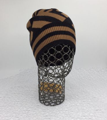  Шапка Fendi АКС-943