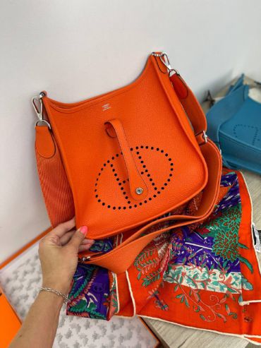 Evelyne Hermes LUX-56036