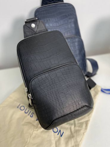 Сумка-слинг  Louis Vuitton LUX-57725