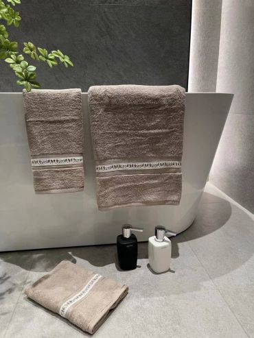 Комплект из трёх полотенец 