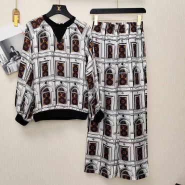 Костюм женский Louis Vuitton LUX-60911