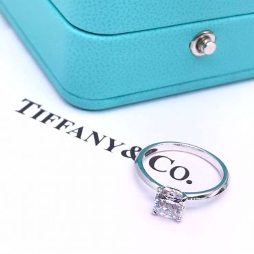 Кольцо Tiffany&Co LUX-62393