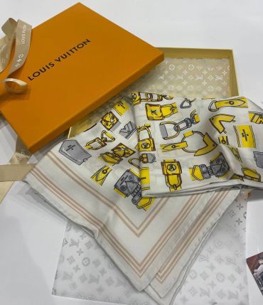 Платок Louis Vuitton LUX-63710