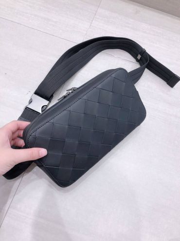 Сумка-слинг Bottega Veneta LUX-64729