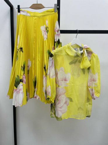  Костюм женский Valentino LUX-64627