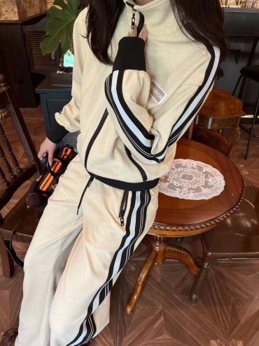 Костюм спортивный  Louis Vuitton LUX-66805