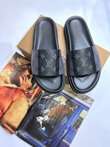 Шлёпанцы  Louis Vuitton LUX-68471