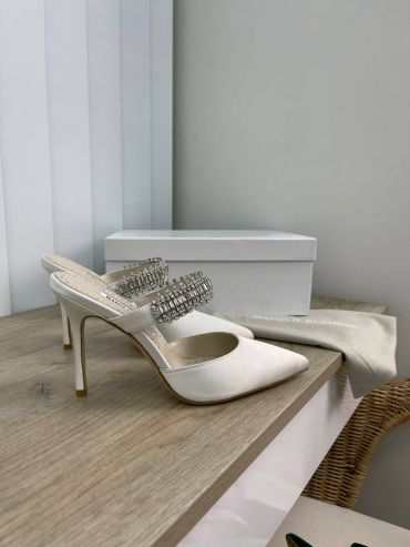  Атласные мюли Lutara Manolo blahnik Manolo Blahnik LUX-68568