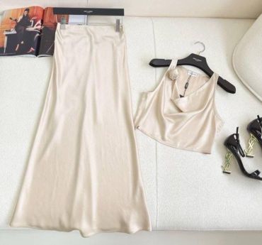 Костюм женский